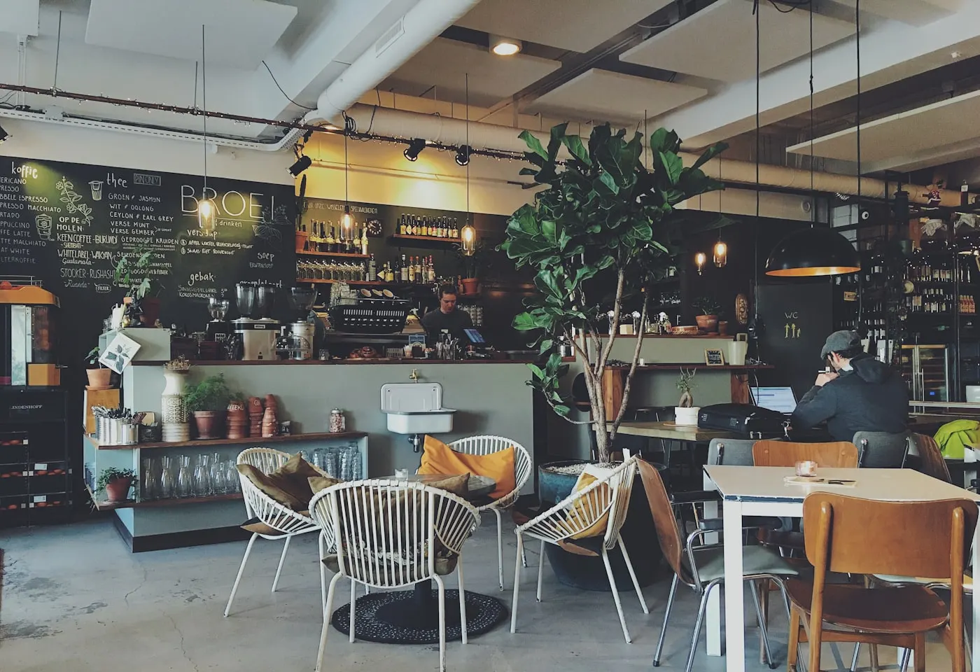 Area cafe di podium komersial